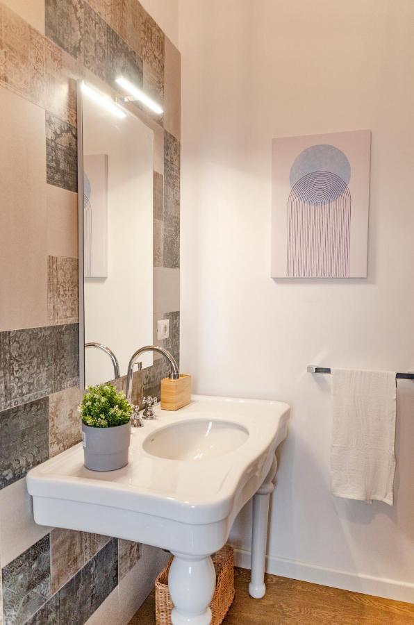 Apartamento Apulialux Private 100Mq Rooftop Oasis W Jacuzzi Bari Exterior foto