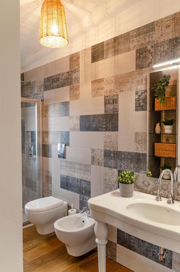 Apartamento Apulialux Private 100Mq Rooftop Oasis W Jacuzzi Bari Exterior foto