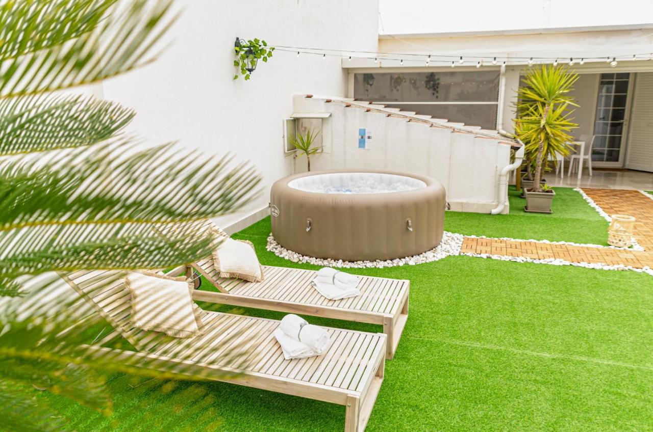 Apartamento Apulialux Private 100Mq Rooftop Oasis W Jacuzzi Bari Exterior foto